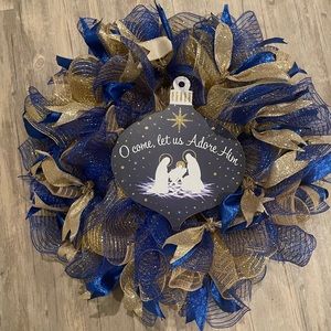 Custom holiday wreath